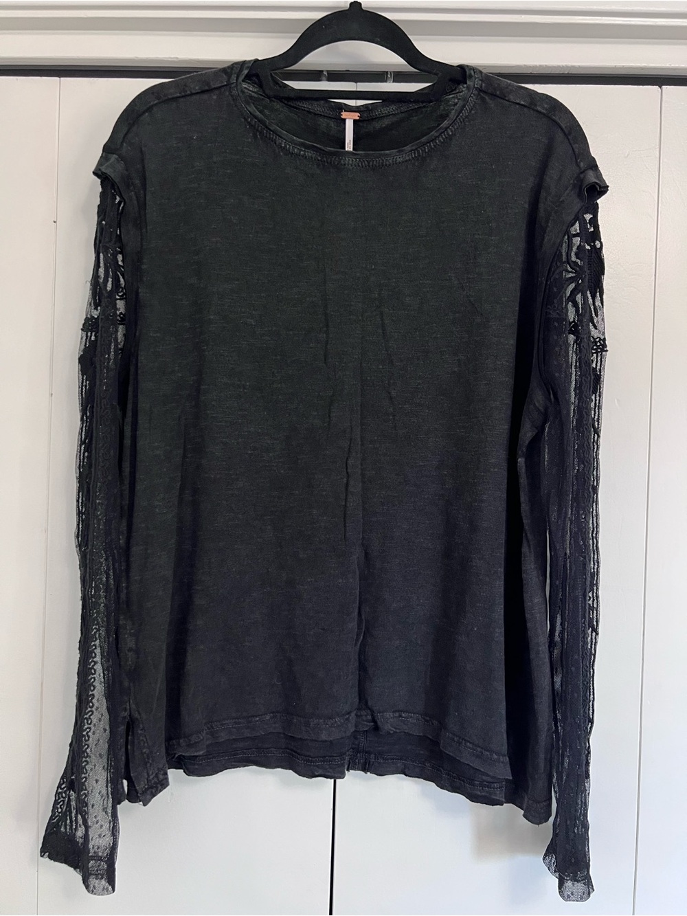 Women’s Free People Black Lace-Sleeve Top NWT